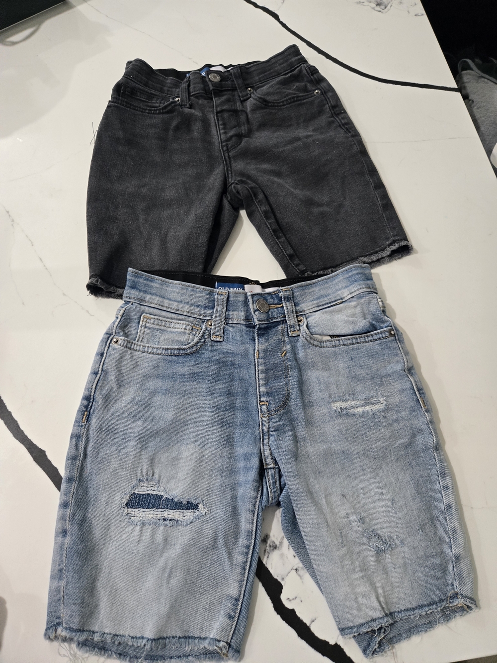 Old Navy Kid's Slim Bundle Of 2 Denim Jeans — Light Blue and Black Size 8